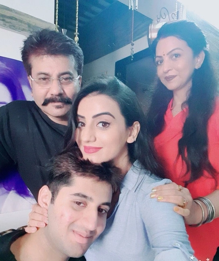 Akshara Singh Family Background and Personal Life