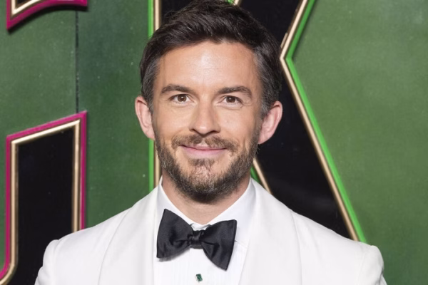 Jonathan Bailey Net Worth, Age, Height, Weight, Wiki, Biography, Family And More